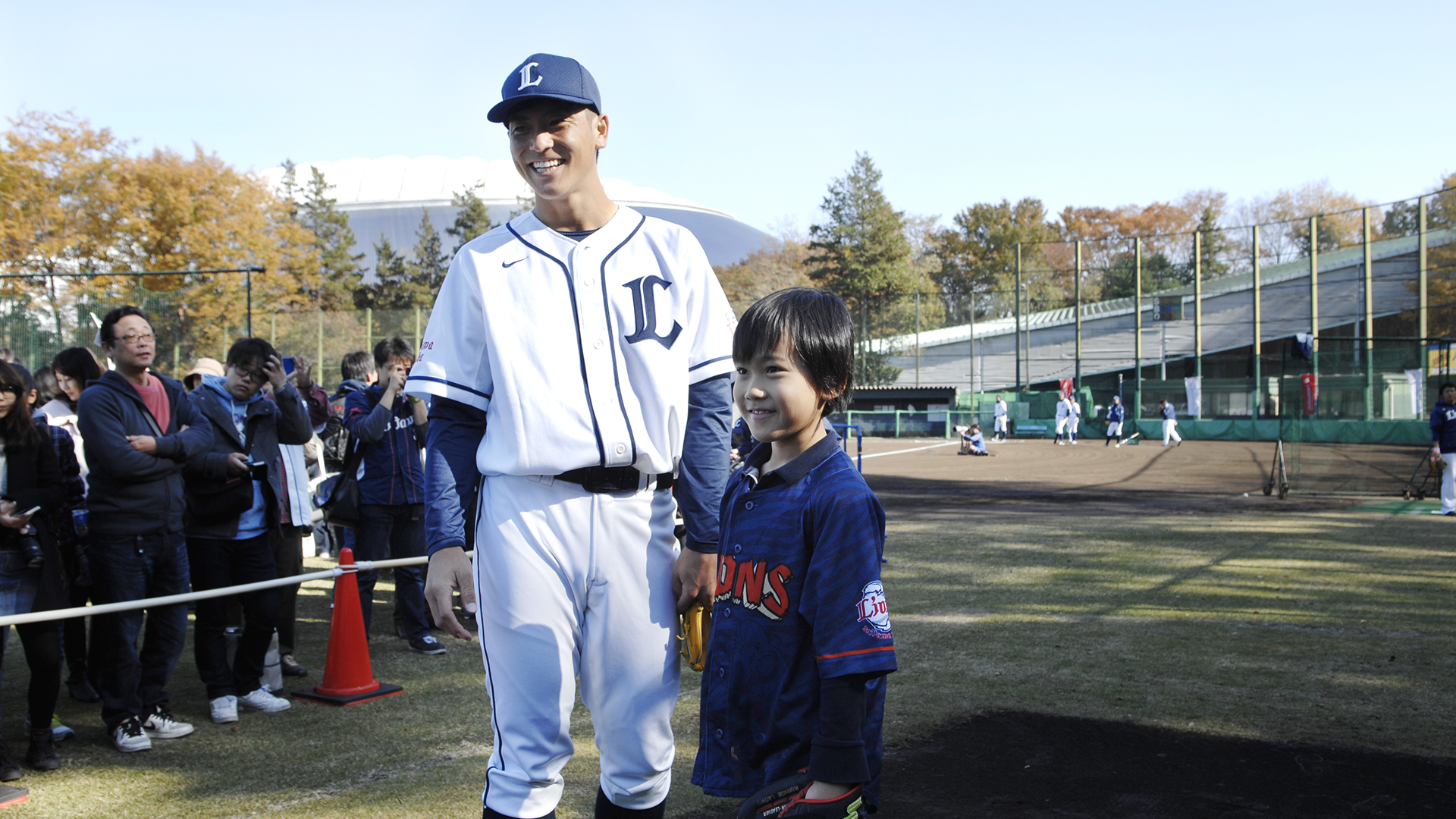 埼玉西武ライオンズのプロが子供たちと一緒に楽しく野球体験